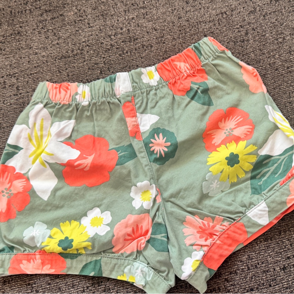 Gap toddler girl 4T knit shorts